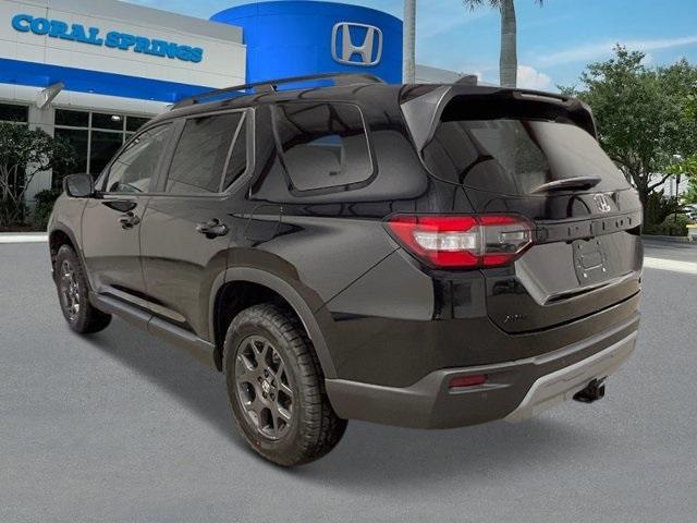 new 2025 Honda Pilot car, priced at $51,375