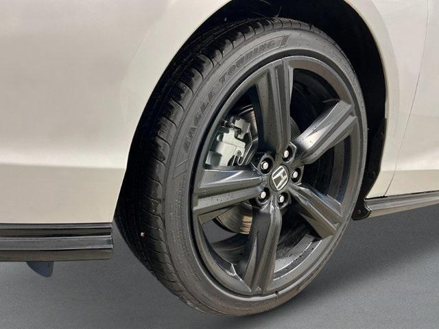 new 2025 Honda Accord Hybrid car, priced at $37,025