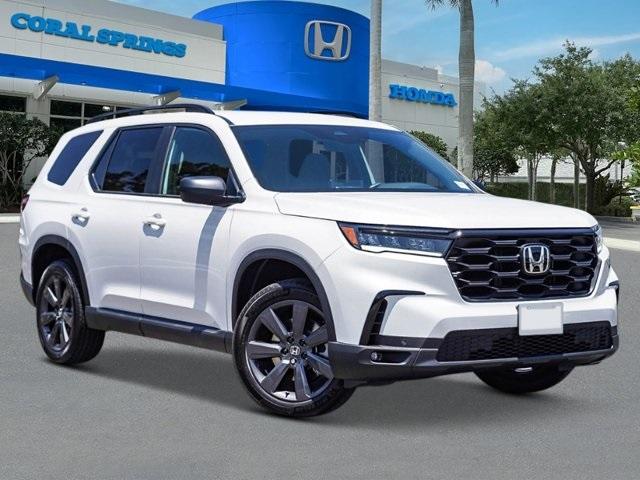 new 2025 Honda Pilot car, priced at $42,105