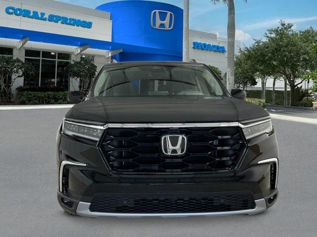 new 2025 Honda Pilot car, priced at $54,530