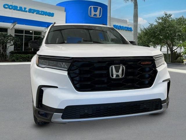 new 2025 Honda Pilot car, priced at $51,250