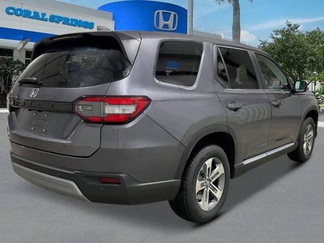 new 2025 Honda Pilot car, priced at $46,995