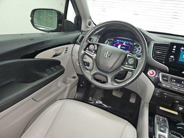 used 2022 Honda Pilot car, priced at $37,590