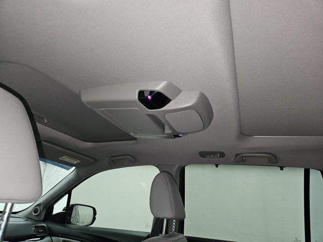 used 2022 Honda Pilot car, priced at $37,590