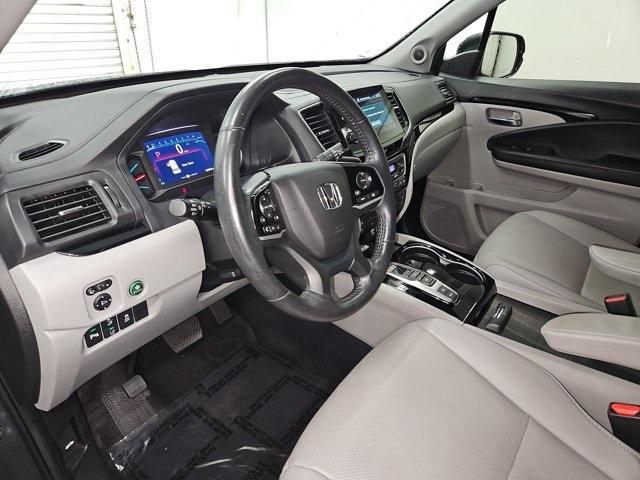 used 2022 Honda Pilot car, priced at $37,590