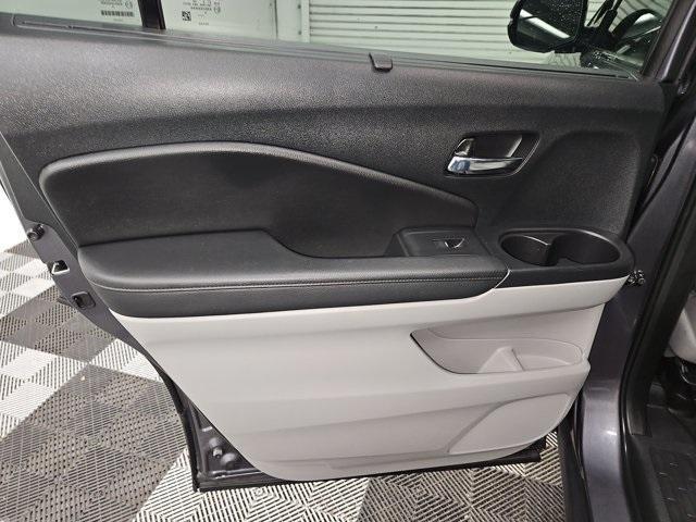 used 2022 Honda Pilot car, priced at $37,590