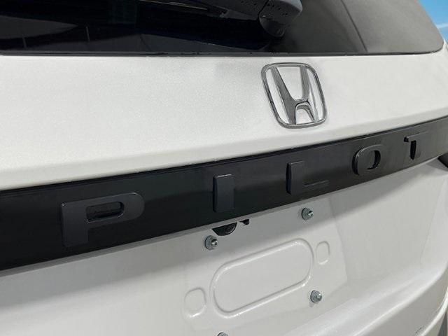 new 2025 Honda Pilot car, priced at $47,505