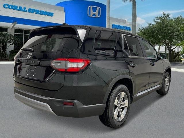 new 2025 Honda Pilot car, priced at $47,050