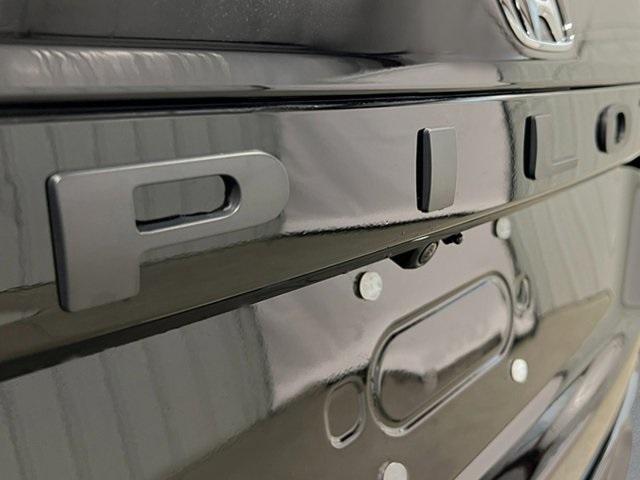 new 2025 Honda Pilot car, priced at $47,050