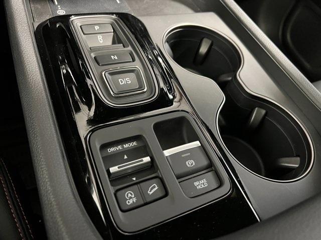 new 2025 Honda Pilot car, priced at $51,830