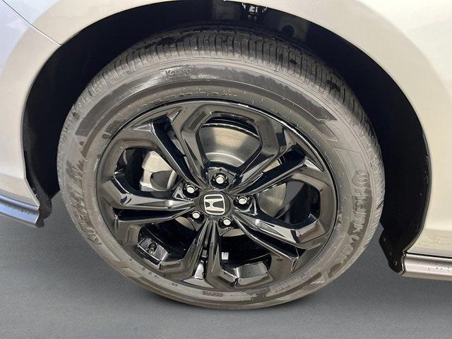 new 2025 Honda Accord car, priced at $31,755