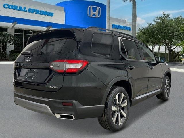 new 2025 Honda Pilot car, priced at $55,205