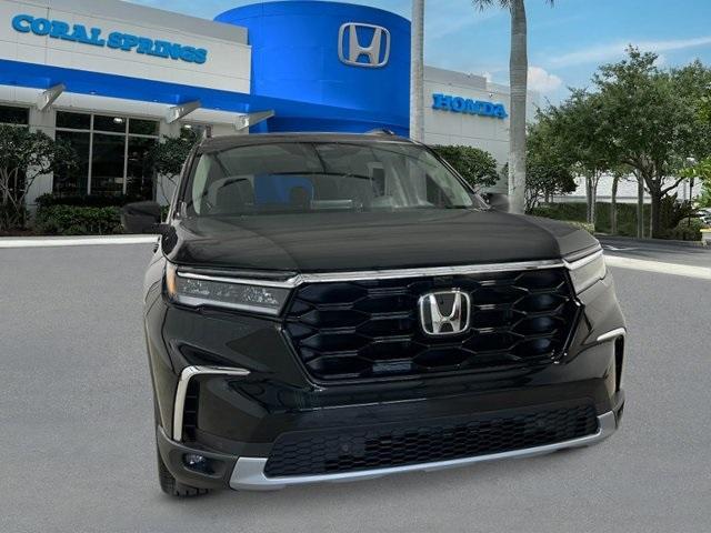 new 2025 Honda Pilot car, priced at $55,205