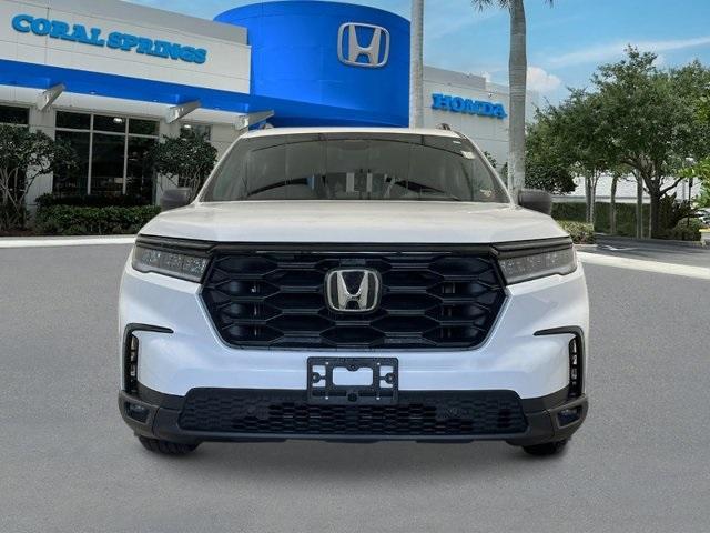 new 2025 Honda Pilot car, priced at $44,205