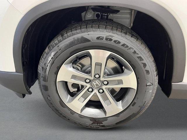 new 2025 Honda Pilot car, priced at $47,505