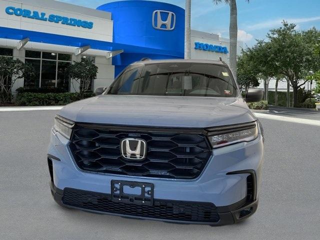 new 2025 Honda Pilot car, priced at $44,205