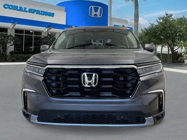 new 2025 Honda Pilot car, priced at $51,425