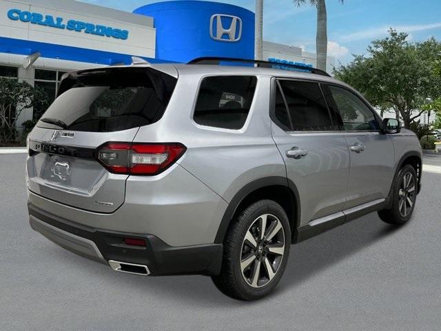 new 2025 Honda Pilot car, priced at $51,050