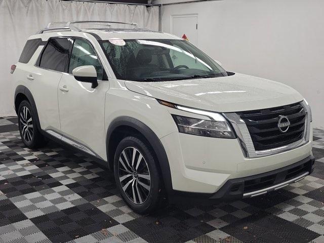 used 2023 Nissan Pathfinder car, priced at $34,290