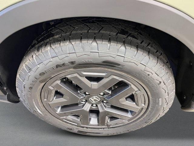 new 2026 Honda CR-V Hybrid car, priced at $40,705