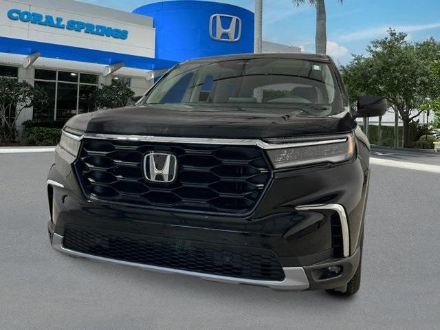 new 2025 Honda Pilot car, priced at $46,995