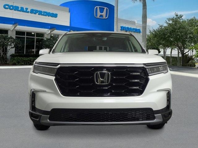 new 2025 Honda Pilot car, priced at $51,505