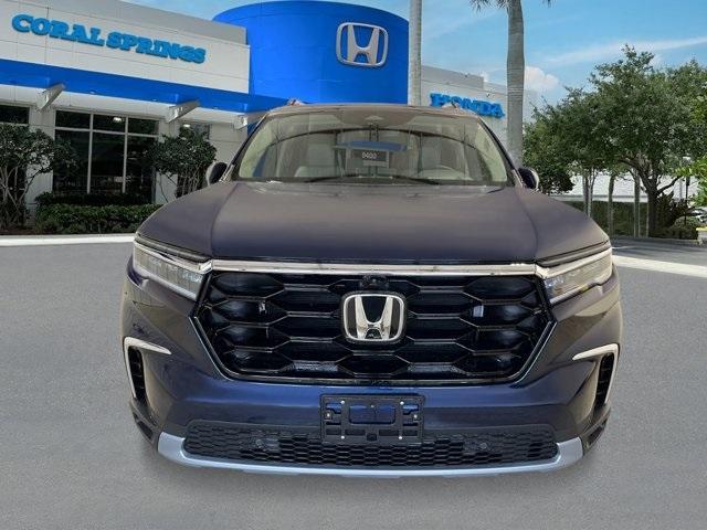 new 2025 Honda Pilot car, priced at $54,175