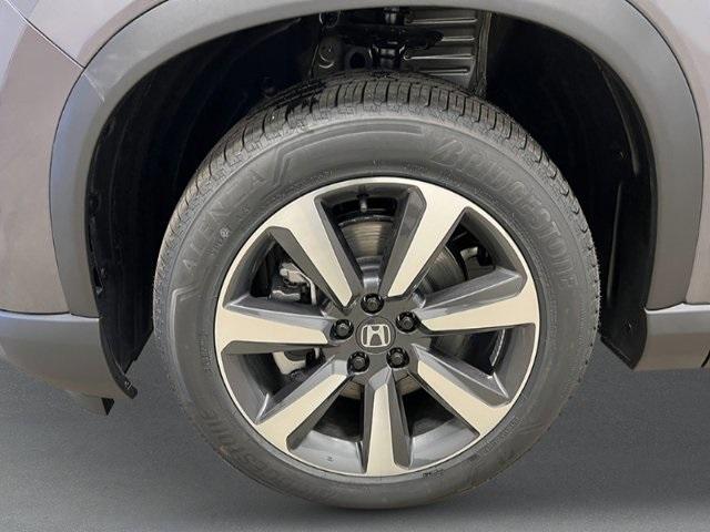 new 2025 Honda Pilot car, priced at $55,260