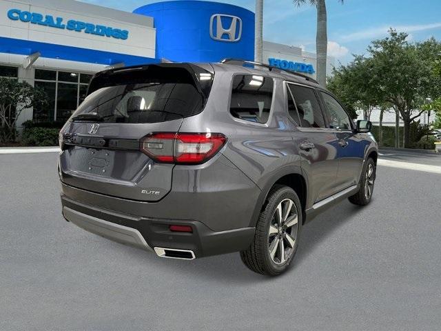 new 2025 Honda Pilot car, priced at $55,260