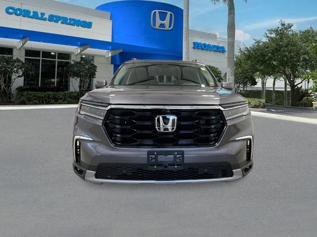 new 2025 Honda Pilot car, priced at $55,260