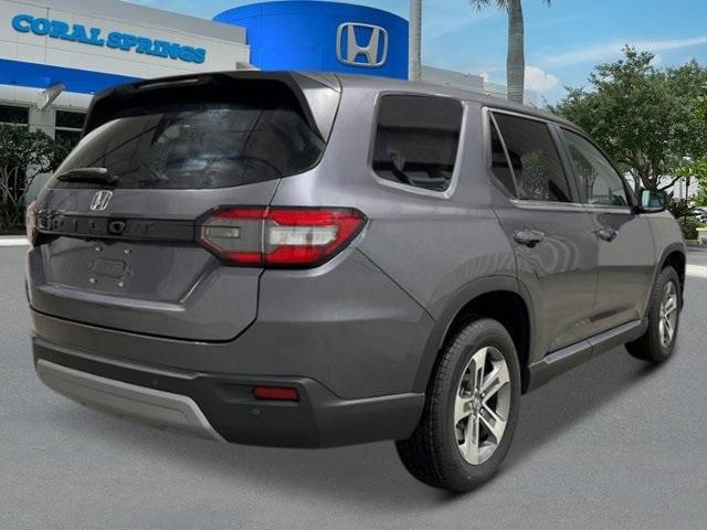 new 2025 Honda Pilot car, priced at $46,995