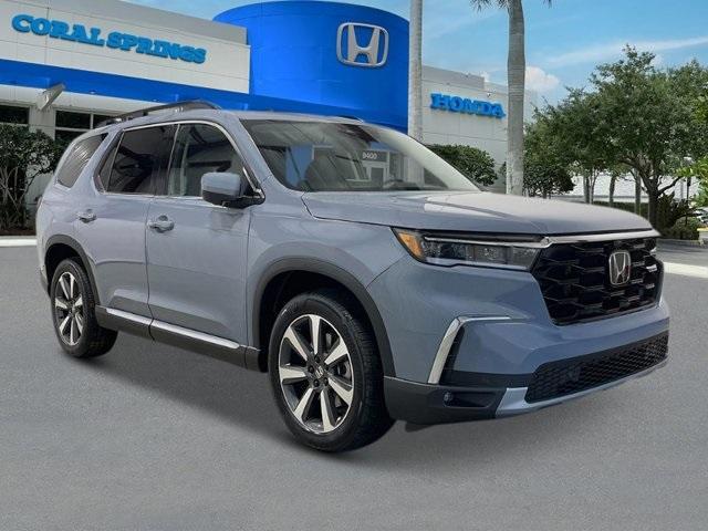 new 2025 Honda Pilot car, priced at $55,760