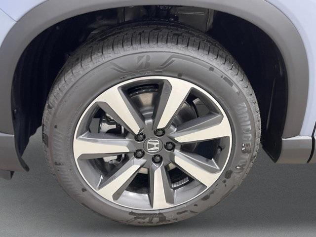 new 2025 Honda Pilot car, priced at $55,760