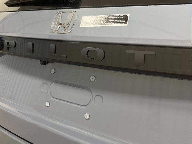 new 2025 Honda Pilot car, priced at $55,760