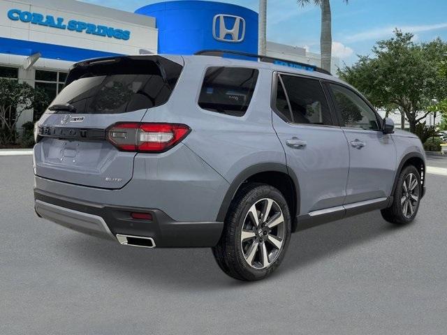 new 2025 Honda Pilot car, priced at $55,760