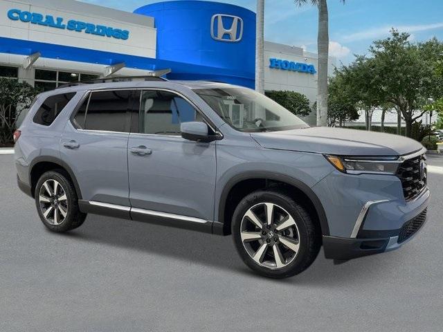 new 2025 Honda Pilot car, priced at $55,760