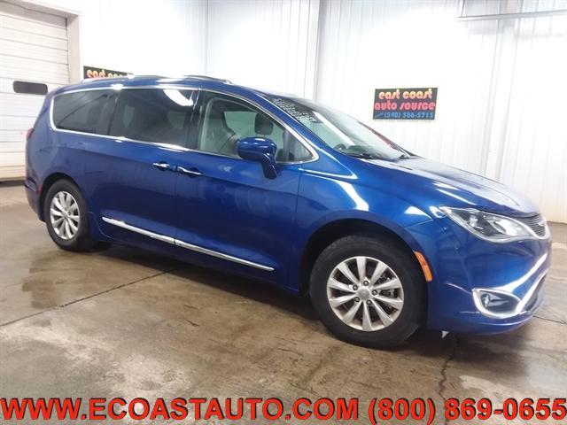 used 2018 Chrysler Pacifica car, priced at $10,795