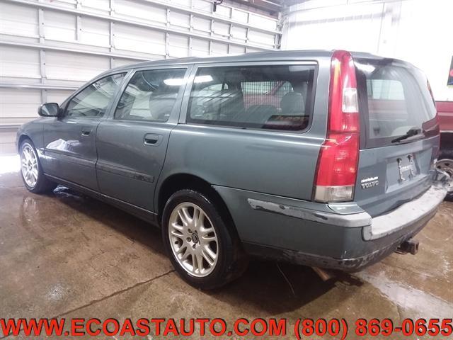 used 2002 Volvo V70 car, priced at $2,995