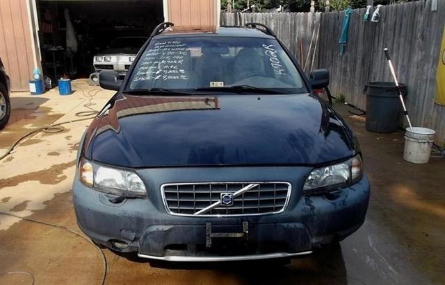 used 2001 Volvo V70 car, priced at $1,995