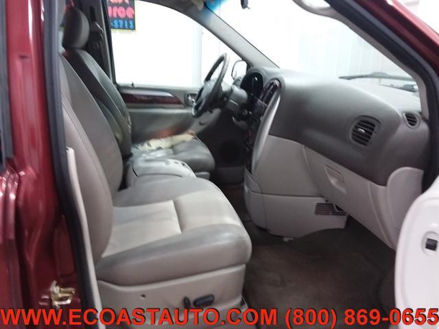 used 2007 Chrysler Town & Country car, priced at $995