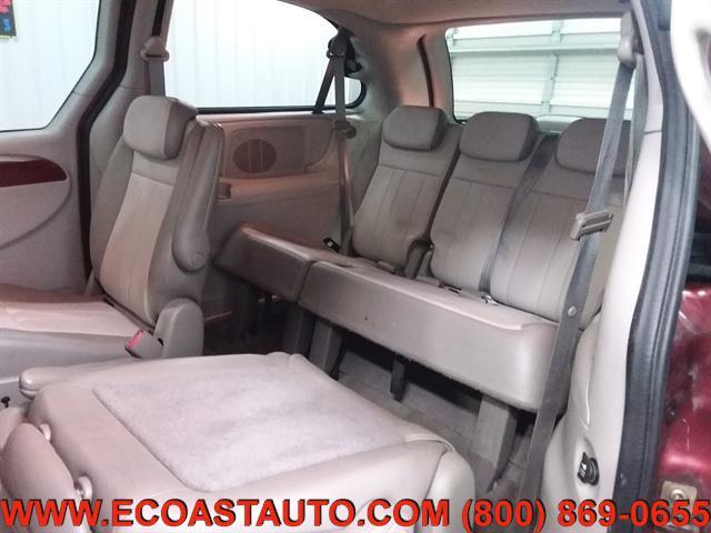 used 2007 Chrysler Town & Country car, priced at $995