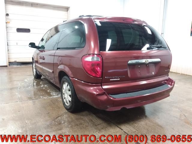 used 2007 Chrysler Town & Country car, priced at $995