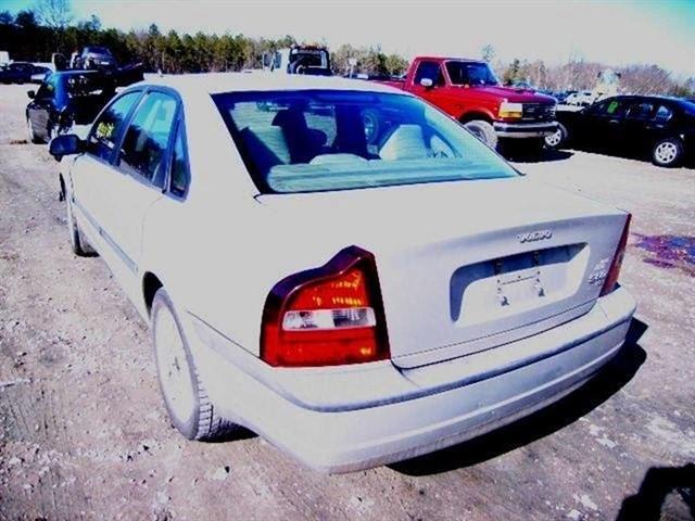 used 2000 Volvo S80 car, priced at $1,495