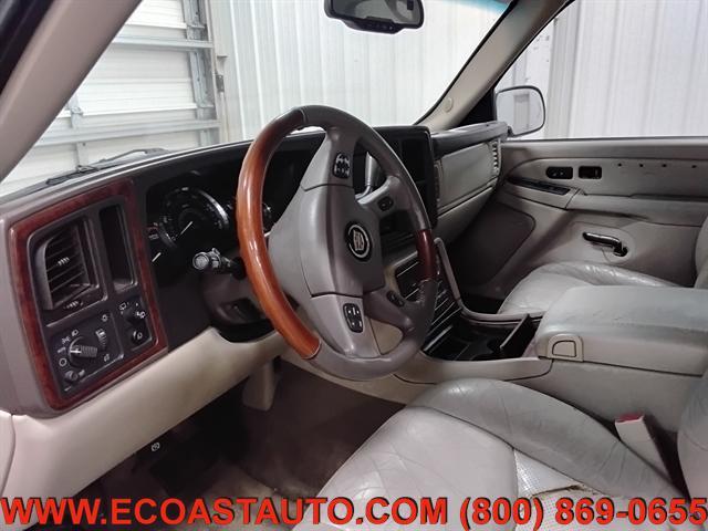 used 2005 Cadillac Escalade car, priced at $2,795