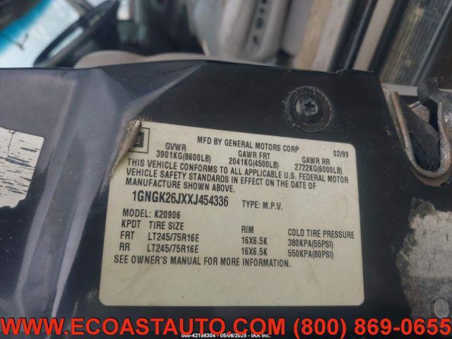used 1999 Chevrolet Suburban car, priced at $3,795