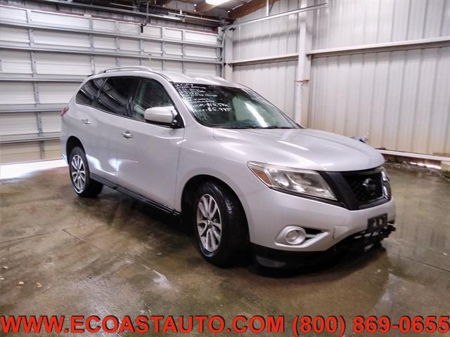 used 2014 Nissan Pathfinder car, priced at $5,995