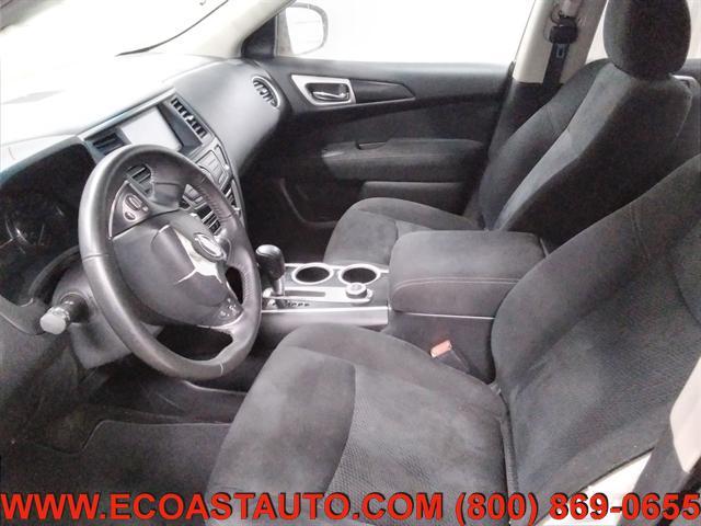 used 2014 Nissan Pathfinder car, priced at $5,995