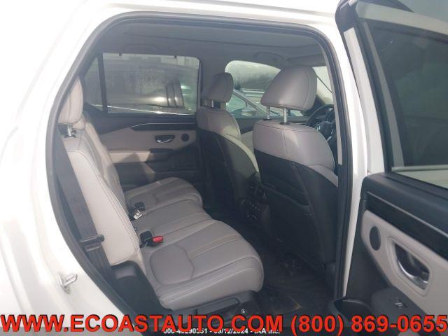 used 2023 Honda Pilot car, priced at $24,995