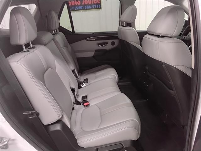 used 2023 Honda Pilot car, priced at $24,995
