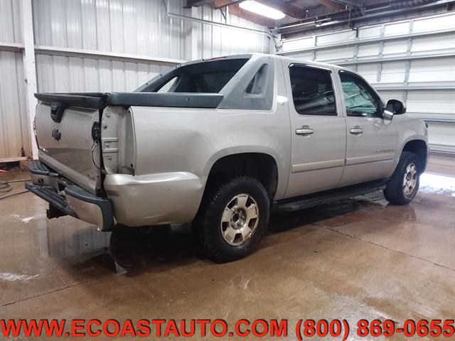 used 2007 Chevrolet Avalanche car, priced at $3,795